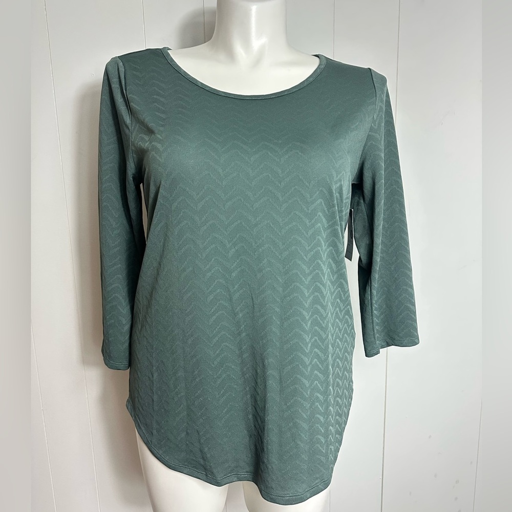 NWT Xersion Relaxed Fit Olive Green Top Blouse Women's Size Large L 3/4 Sleevele